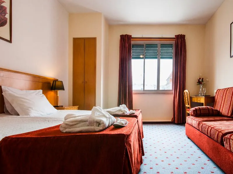 TRIPLE STANDARD Room, Residencial Lar do Areeiro, Lisbon