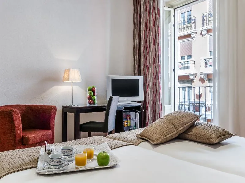 Room, Exe Suites 33, Madrid