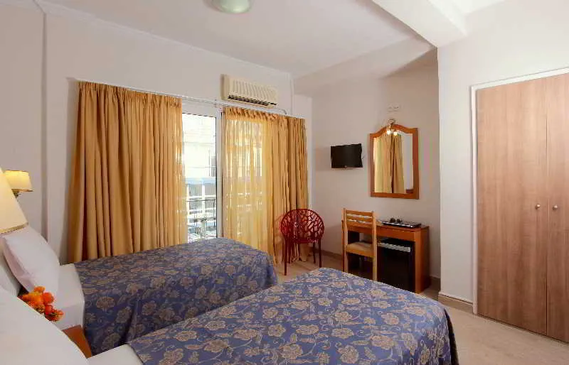 Room, Pan, Athens