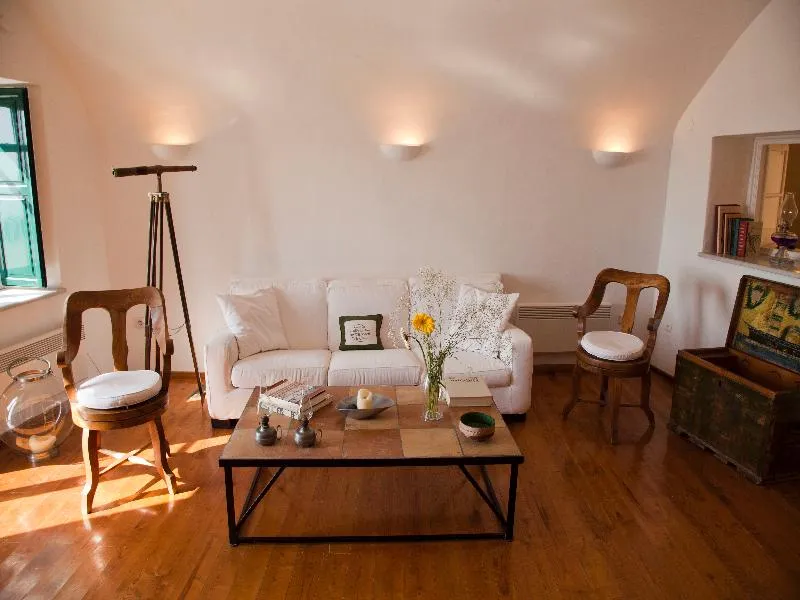 Lobby, The Vasilicos Caldera Heritage Suites, Santorini