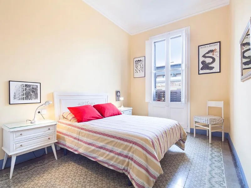 APARTMENT THREE BEDROOMS Room, Urban District, Barcelona