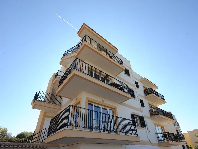 APARTMENT CAPACITY 8 THREE BEDROOMS Room, Playa Ferrera, Majorca