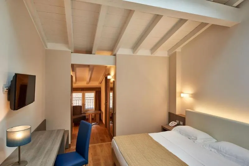 General view, Albergo Centrale, Milan