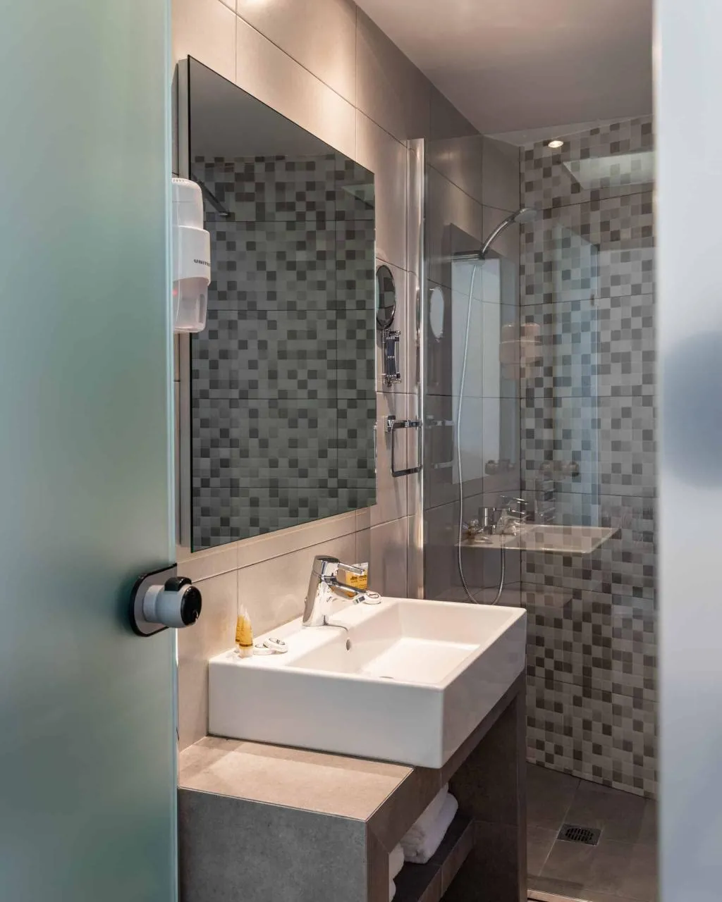 Double or Twin SUPERIOR Room, Xenophon Hotel, Athens