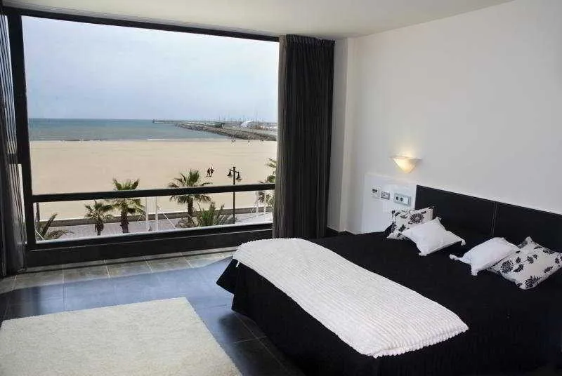 Room, El Coso, Valencia