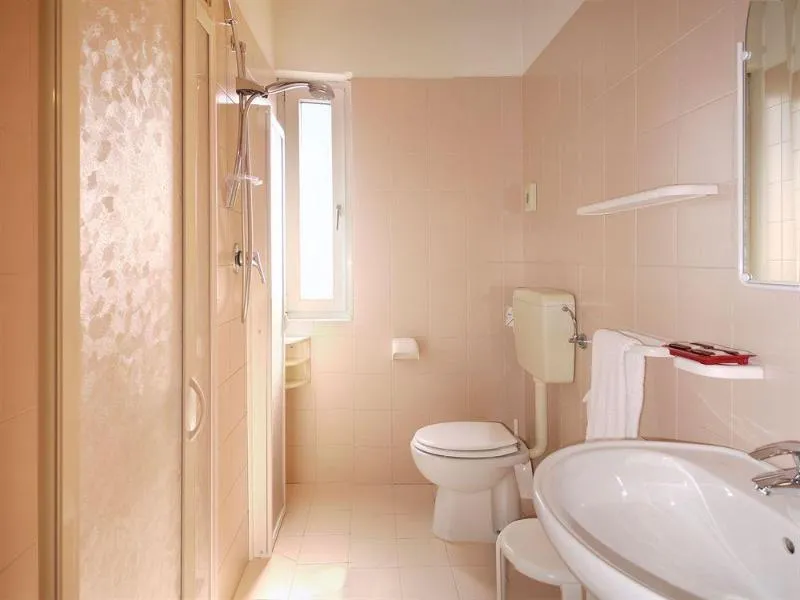 Room, Beach 2, Venice