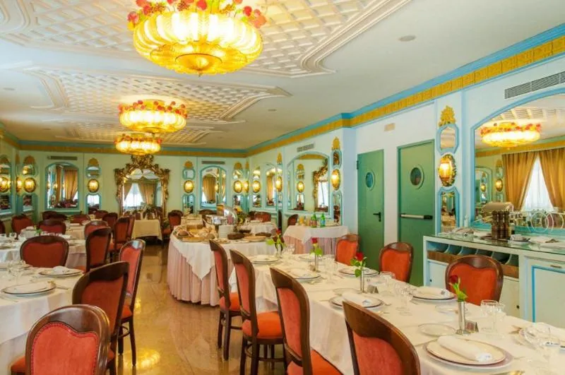 Restaurant, Eliseo Park's, Naples