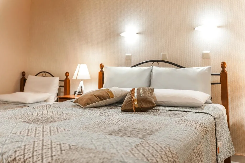 QUADRUPLE SEA VIEW Room, Hotel Electra, Athens