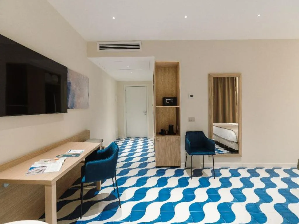 JUNIOR SUITE DELUXE Room, Rivage Hotel, Naples