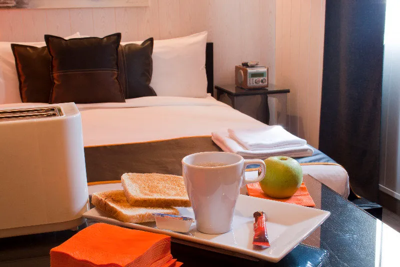 Room, Oxum, Madrid