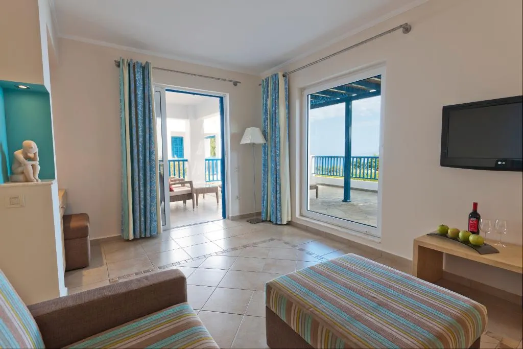 JUNIOR SUITE SEA VIEW Room, Robinson Daidalos, Kos