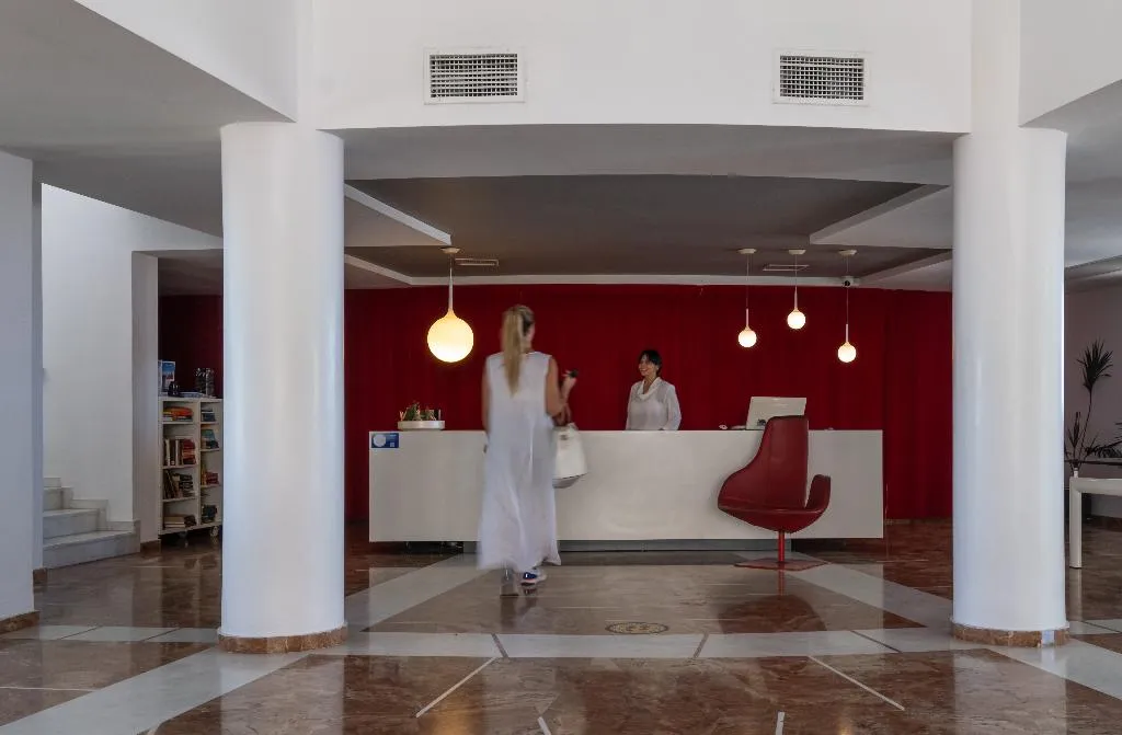 Lobby, Majestic, Santorini
