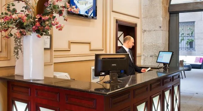 Lobby, Catalonia Puerta del Sol, Madrid
