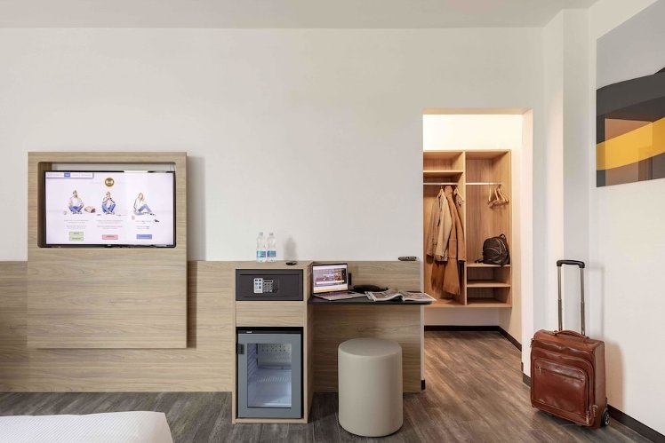 B B Hotel Pomezia Roma, Rome