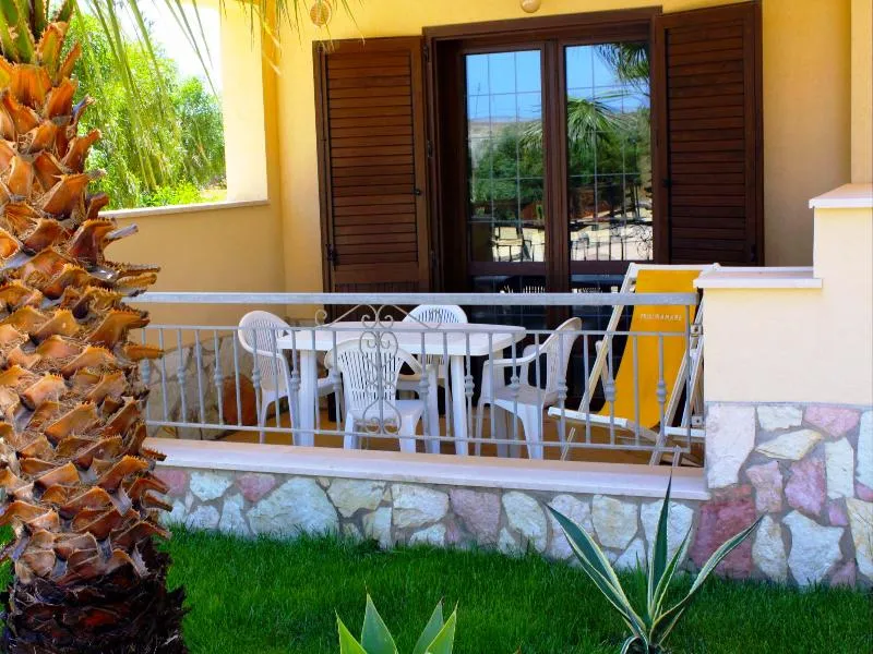APARTMENT CAPACITY 2 Room, Triscinamare Hotel Residence, Palermo