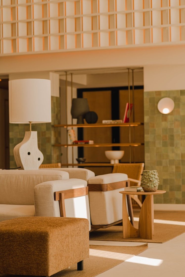 Aethos Ericeira, Lisbon