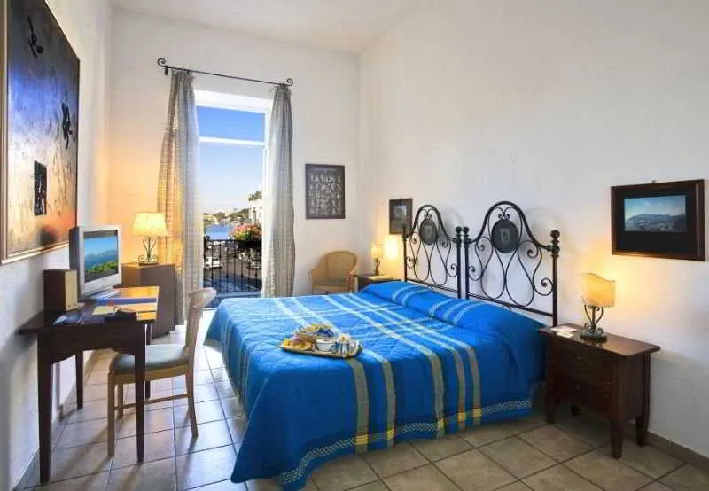 Room, Villa Maria, Naples
