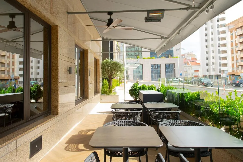 General view, SANA Metropolitan, Lisbon