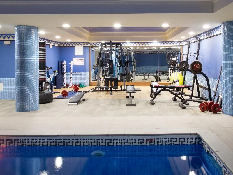 Sports and Entertainment, Toboso Apar-Turis, Costa Del Sol
