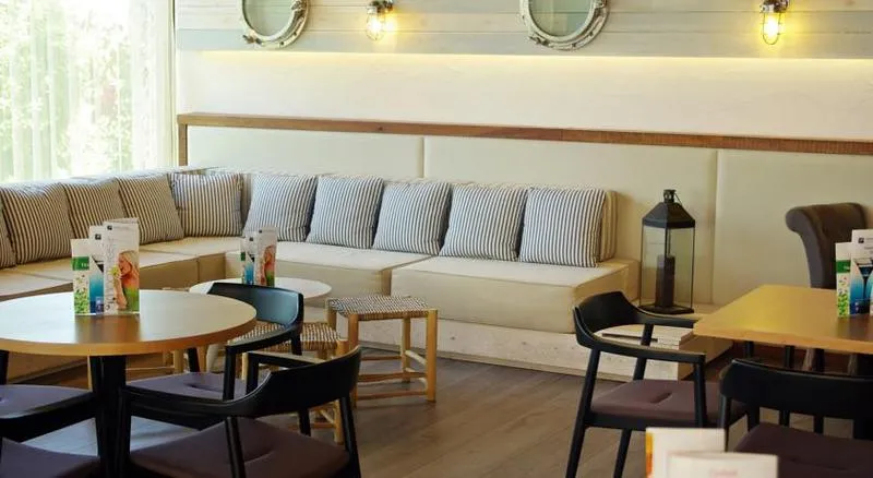 Bar, Alga, Costa Brava