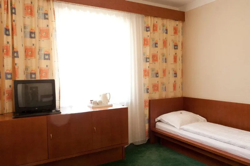 SINGLE STANDARD Room, Popelka Hotel, Prague