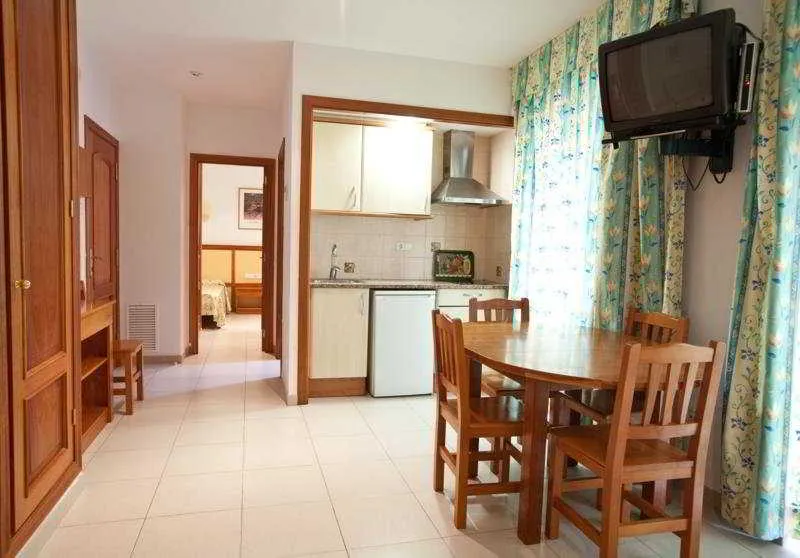 Room, Royal, Costa Brava