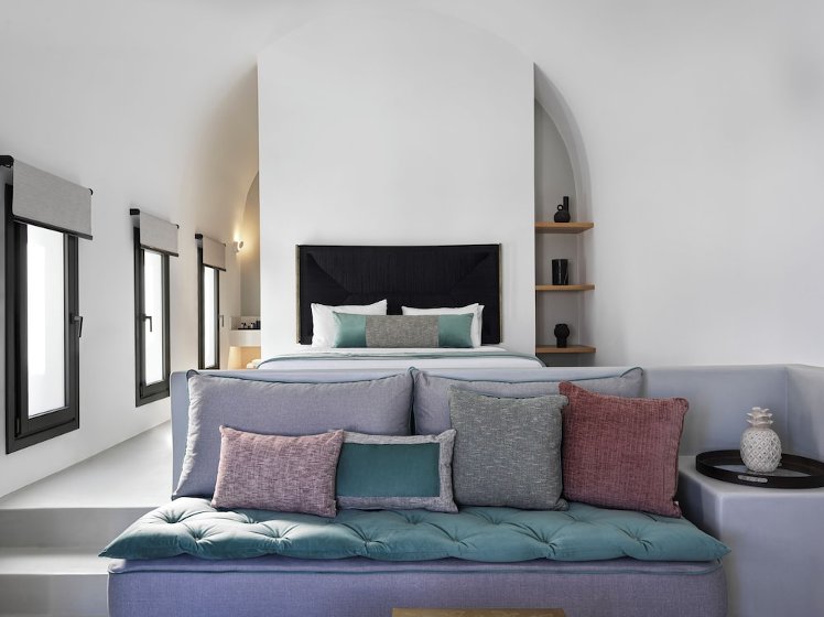 La Maltese Estate, Santorini