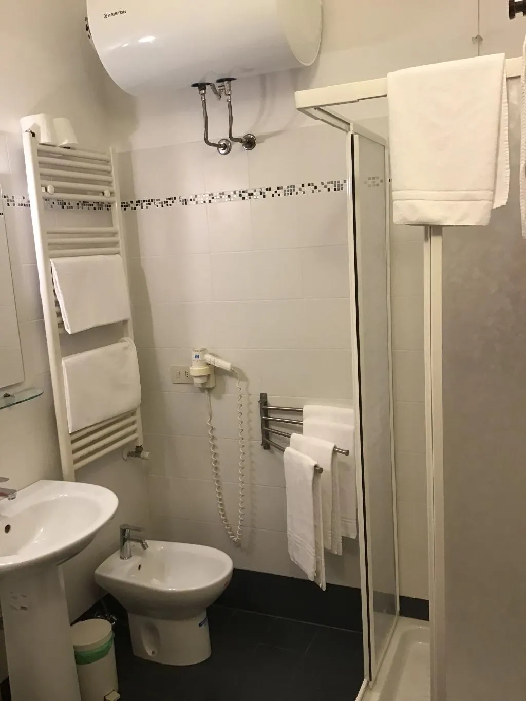 STUDIO CAPACITY 4 Room, Gemini City Centre Studios, Florence