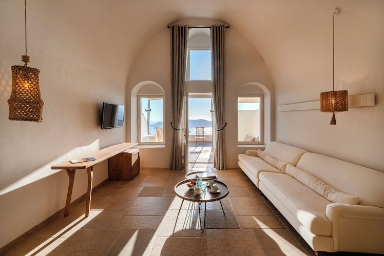 La Maltese Estate, Santorini