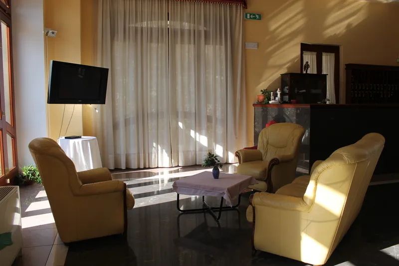 Lobby, Royal Hotel Montevergine, Naples