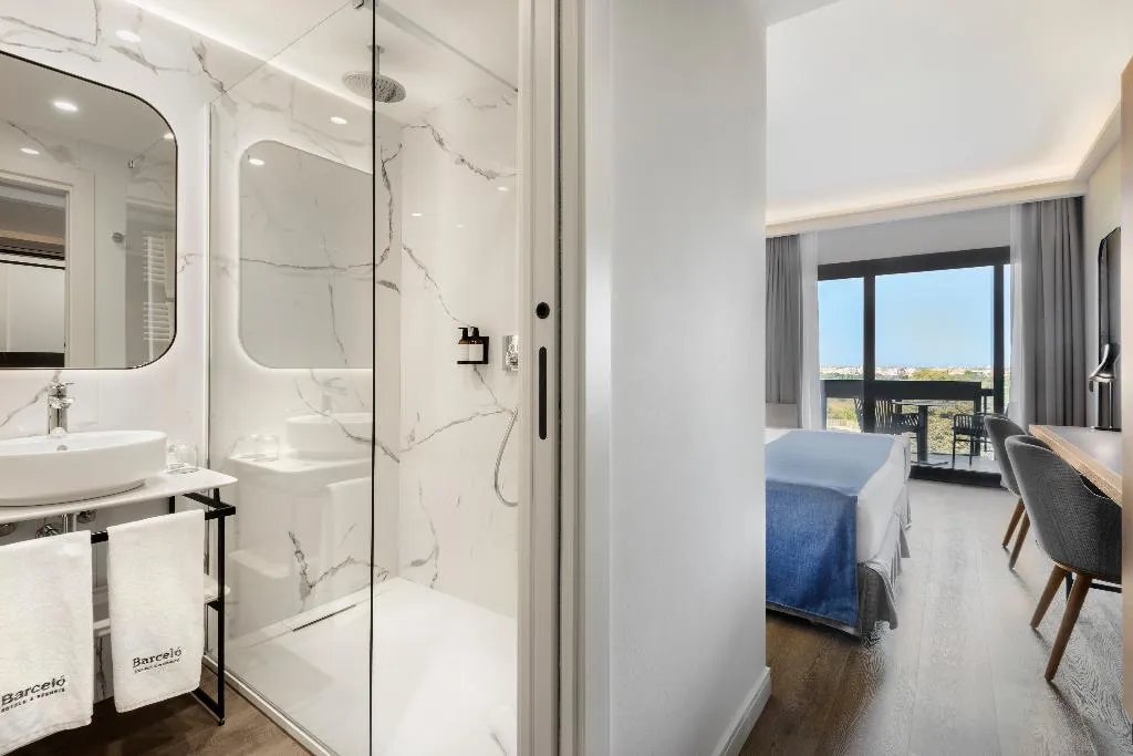 JUNIOR SUITE STANDARD Room, Barceló Roma, Rome