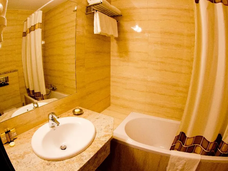 TRIPLE STANDARD Room, Columbus, Krakow