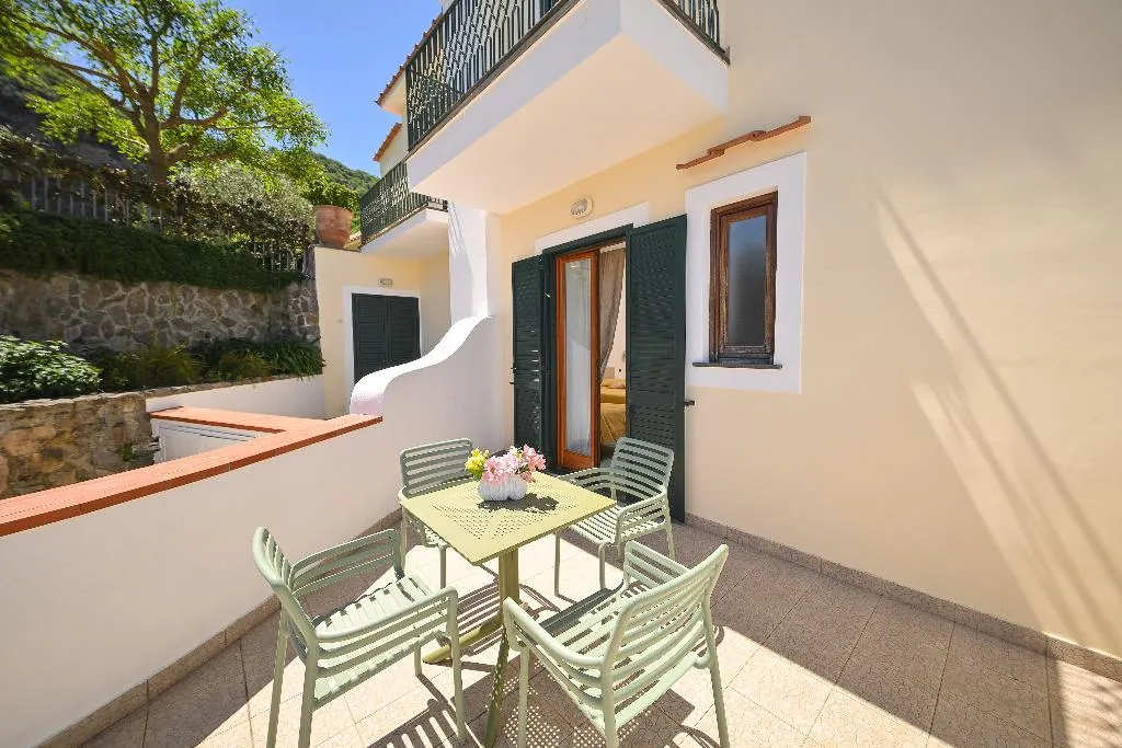 QUADRUPLE STANDARD Room, La Capannina, Naples