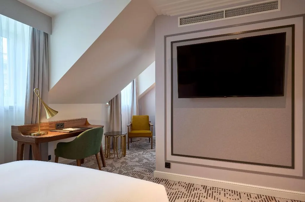 SINGLE STANDARD Room, Hotel Saski Krakow, Curio collection by Hilton, Krakow