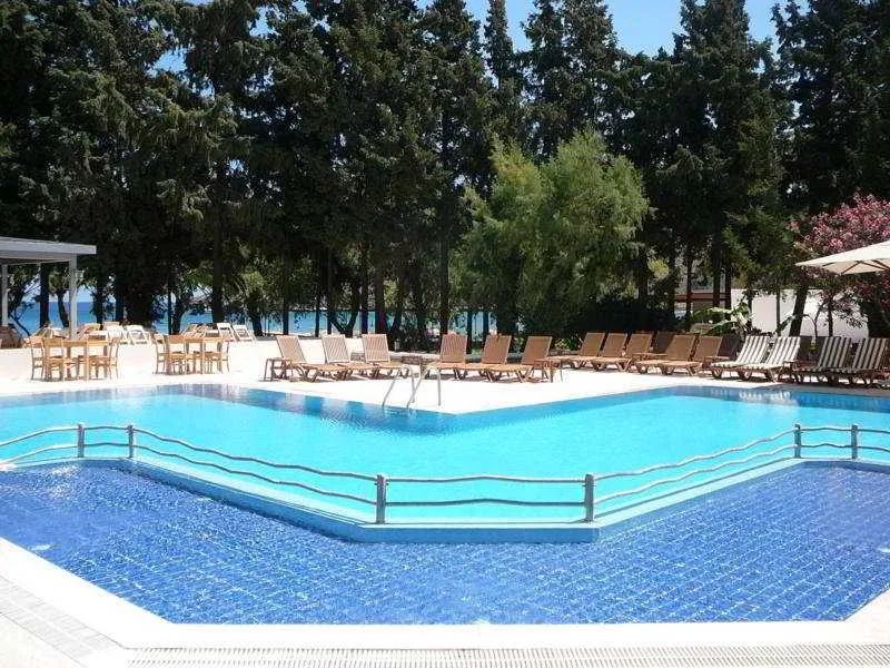 Pool, Medis, Bodrum