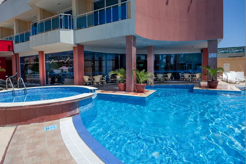Pool, Esperanto, Bourgas