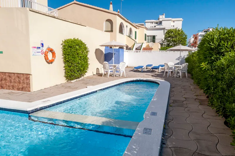 Pool, Madrid, Menorca