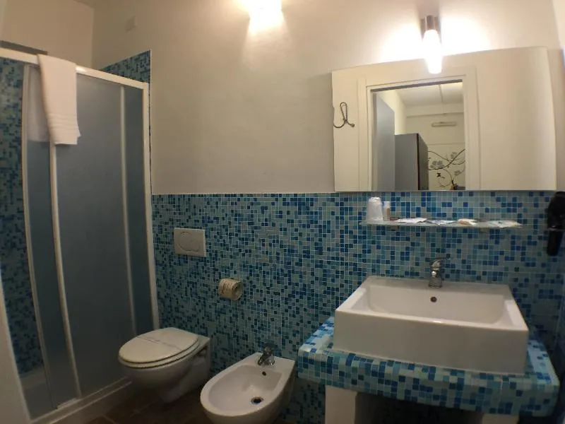 Double or Twin STANDARD Room, Albergo Serena, Genoa