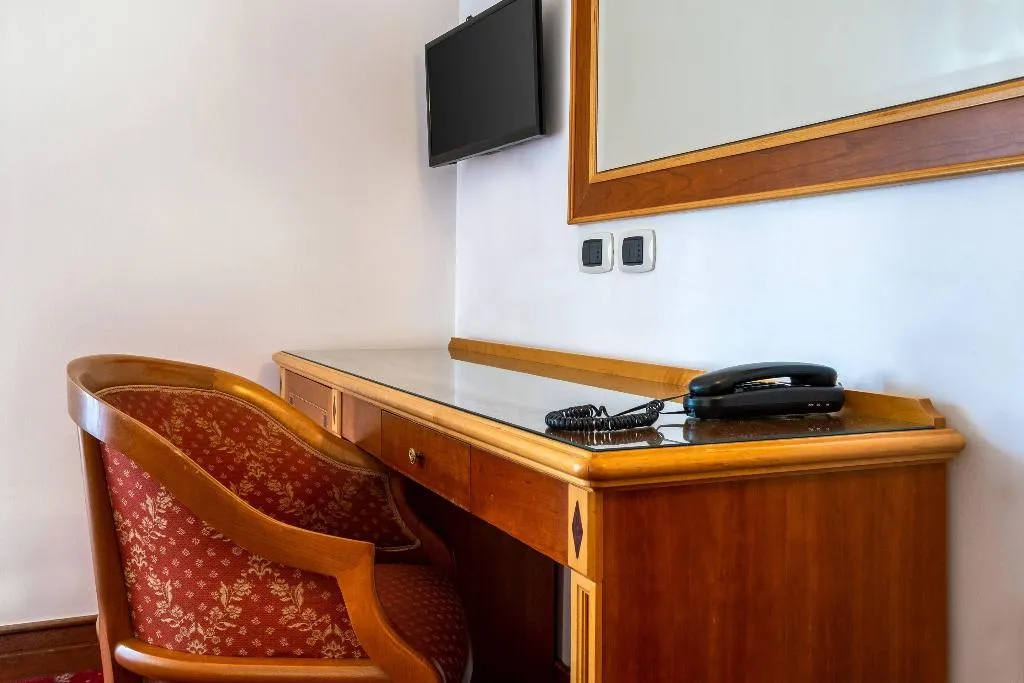 TWIN NON SMOKING Room, Quality Hotel Nova Domus, Rome
