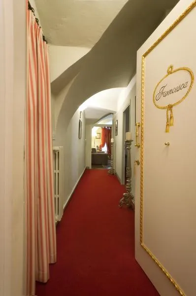 SUITE CLASSIC Room, All-Suites Palazzo Magnani Feroni, Florence