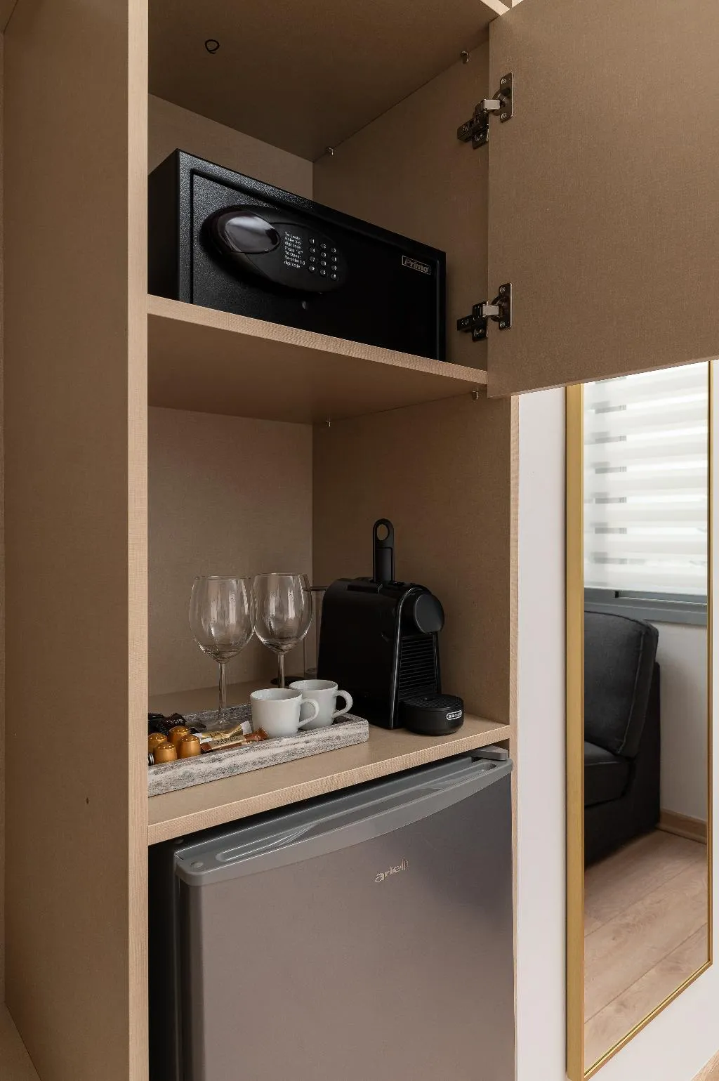 TRIPLE DELUXE Room, Phalerus Suites, Athens