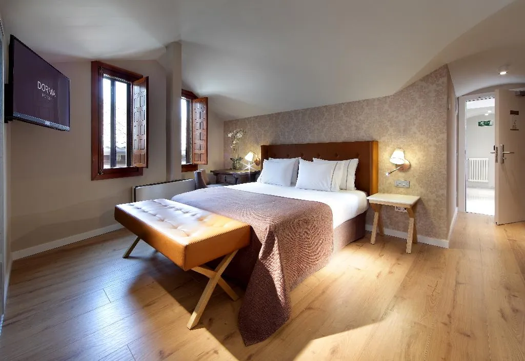 Room, Dorma Casa de los Linajes, Madrid