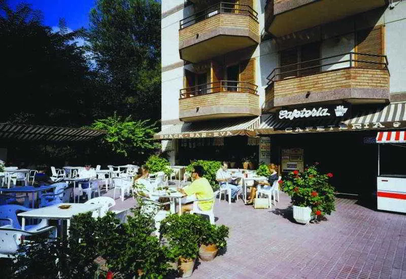 Bar, Eva, Costa Brava
