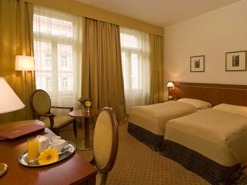 Room, Hotel Raffaello, Prague