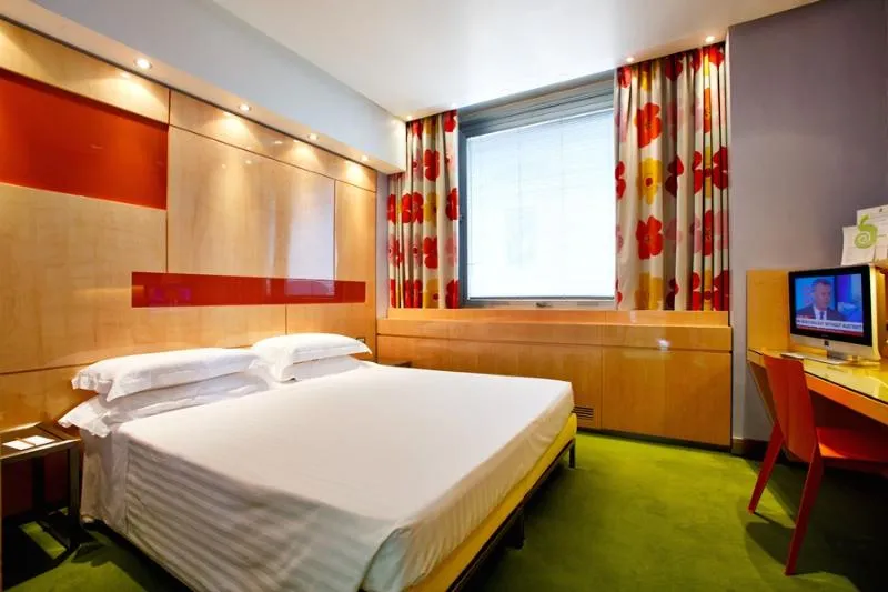 Room, Albani Roma, Rome