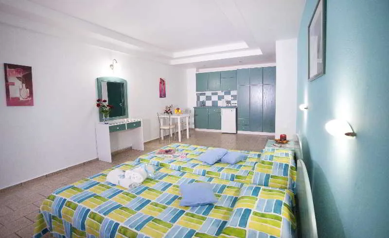 Room, Theoni Apartments, Crete