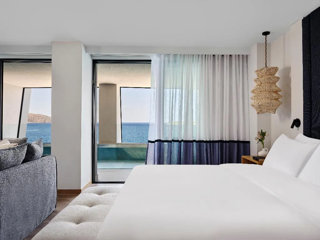JUNIOR SUITE WITH PRIVATE POOL Room, Intercontinental Crete By Ihg, Crete
