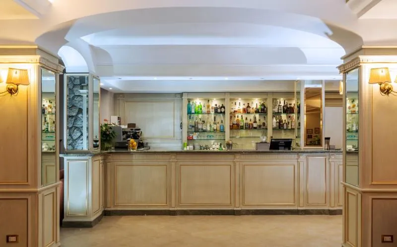Lobby, La Vue D'Or, Naples