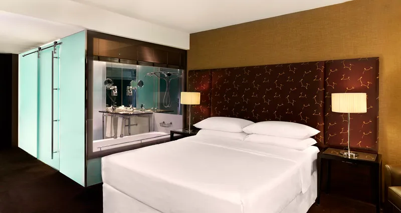 Room, Sheraton Lisboa Hotel & Spa, Lisbon