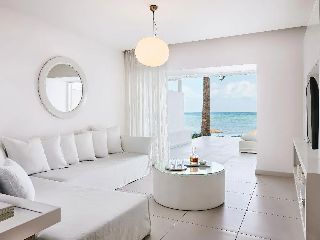SUITE DELUXE SEA FRONT Room, Grecotel LUXME White, Crete